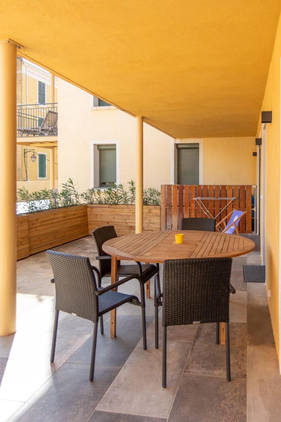Residence Le Provence Льо Лаванду Екстериор снимка